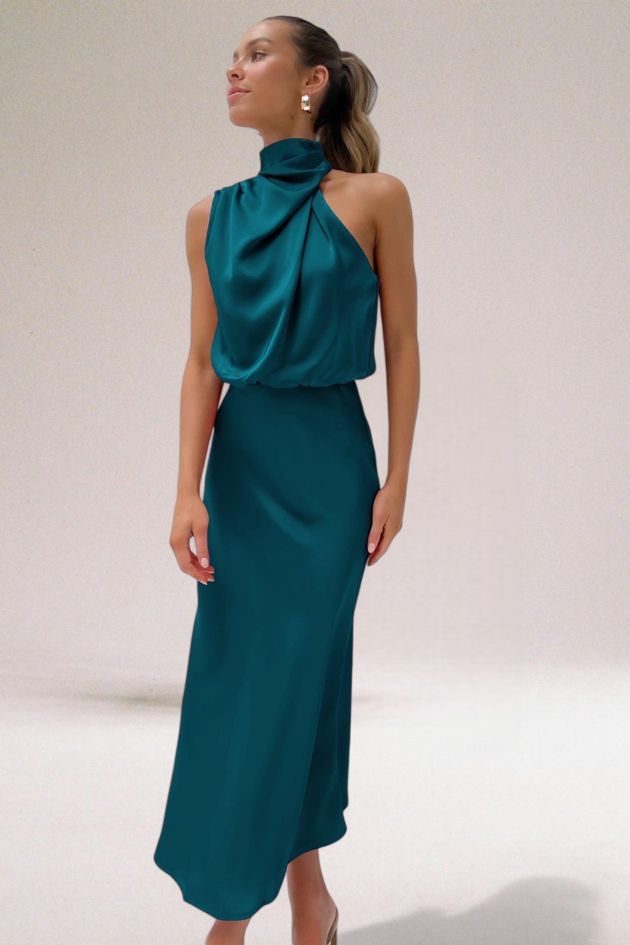 Phoebe - Robe Glamour En Satin Avec Licol 1 + 1 GRATUIT