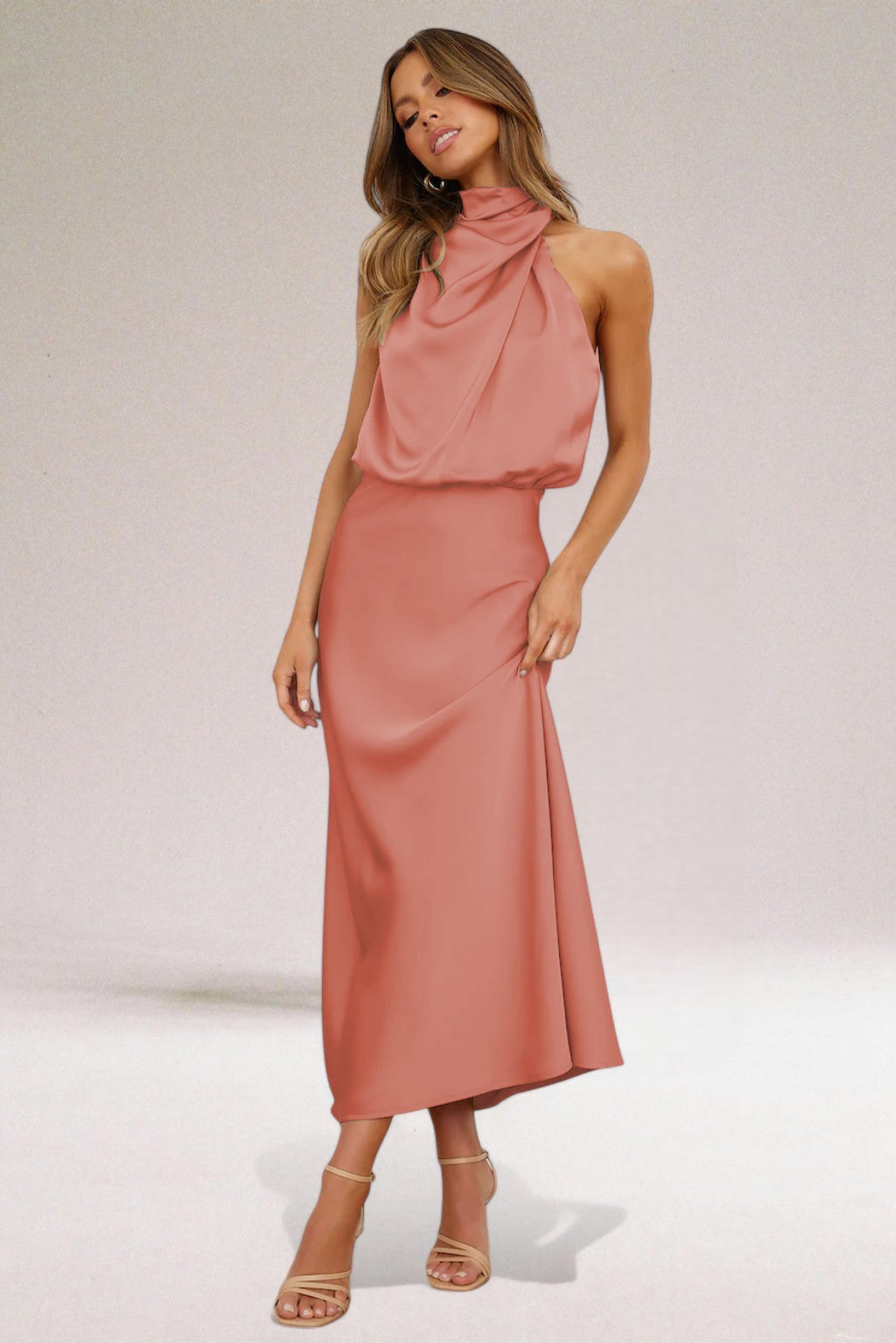 Phoebe - Robe Glamour En Satin Avec Licol 1 + 1 GRATUIT