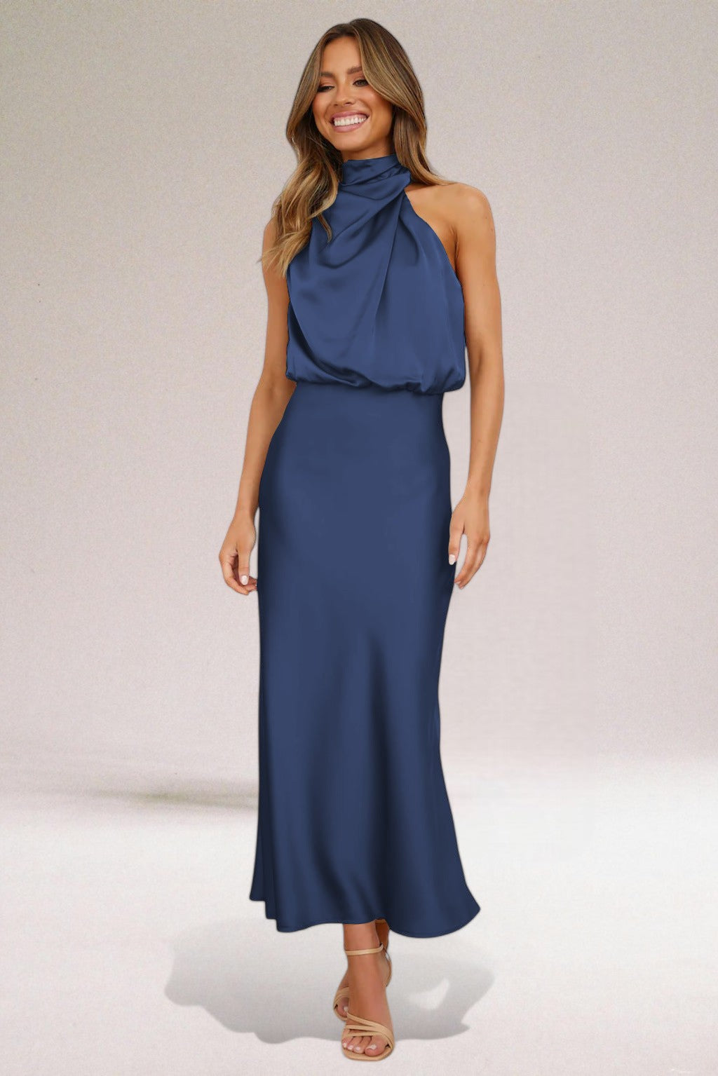 Phoebe - Robe Glamour En Satin Avec Licol 1 + 1 GRATUIT