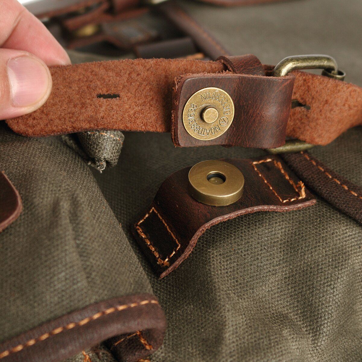Jonathan - Canvas Hiking Backpack